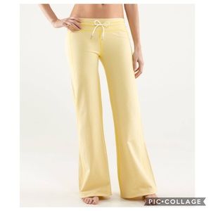 Lululemon Voyage Sweatpant - size 4